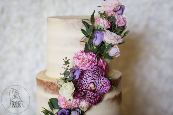The Cake Witch @ Winters Barns. Photo Credit: Blushing Bride Photography